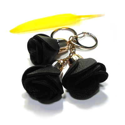 Black 36g Leather Rose Keychain , Hand Stitched Promotional Leather Keyrings